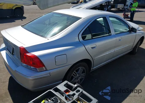 2007 Volvo S60 2.5T from USA, damaged, VIN YV1RS592172635448